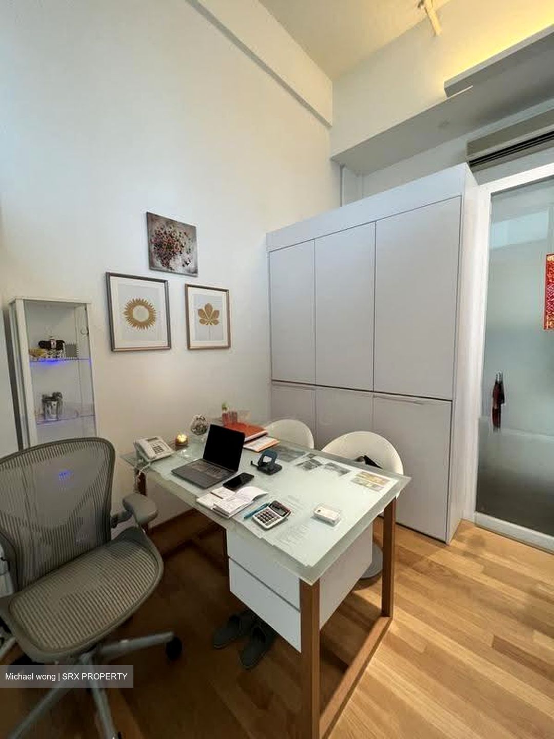Armenian Street (D6), Office #619347751